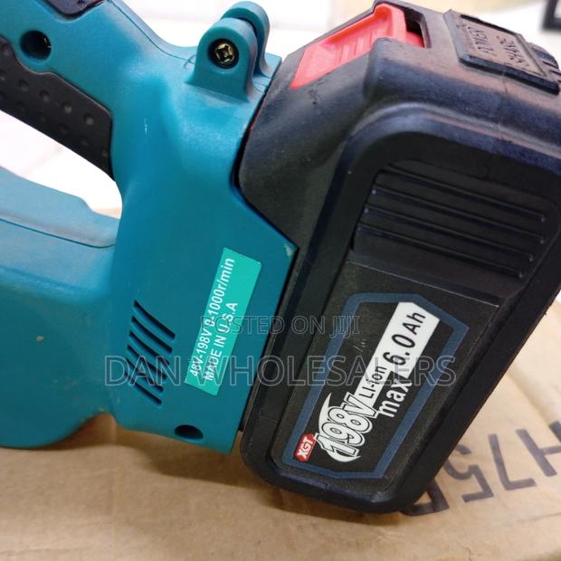 Cordless Chainsaw With 10-Inch - main view