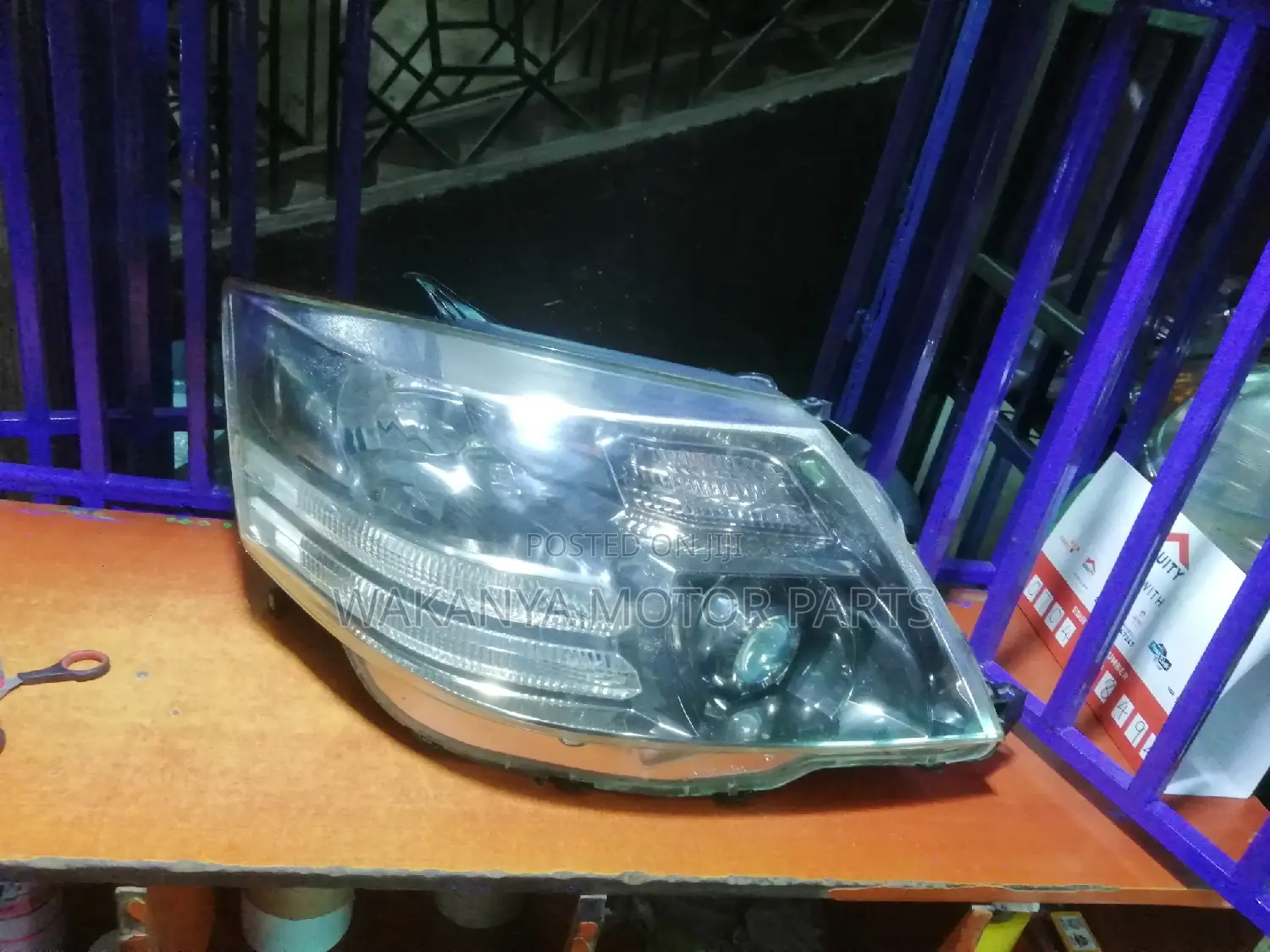 Toyota Alphard 2006/08 Xenon Head Lamp, Clean Ex Japan Parts