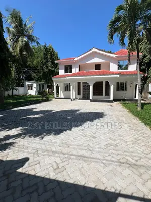 5bdrm Maisonette in La-Marina Side, Mtwapa for sale