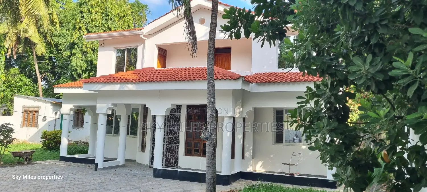5bdrm Maisonette in La-Marina Side, Mtwapa for sale
