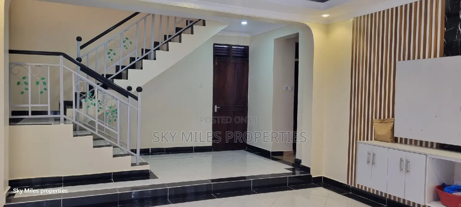 5bdrm Maisonette in La-Marina Side, Mtwapa for sale