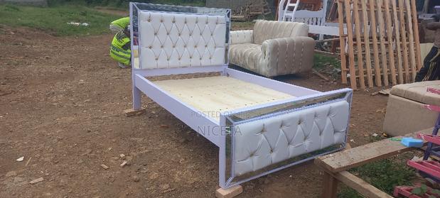 4by6 Mocket Bed With Mirrors - thumbnail 2