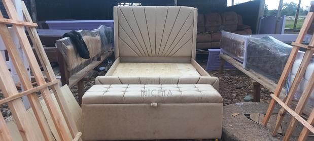 5by6 Chester Bed With Ottoman