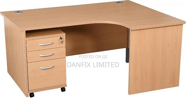 L-Shaped Office Tables - main view