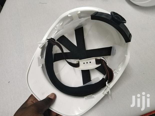 Safety Helmets With Adjustable Knob For Comfortability