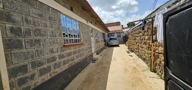 6bdrm Bungalow in Kapsoya Estate for sale