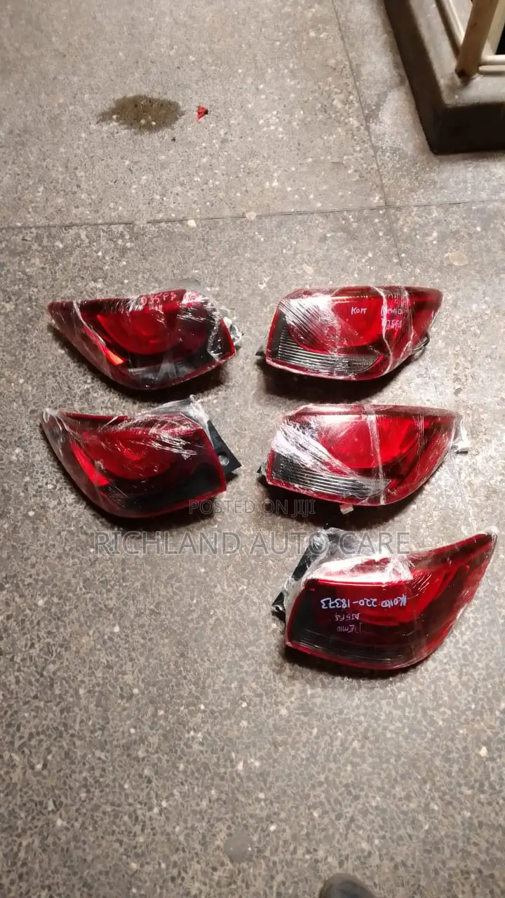 Taillamp Mazda Demio 2015