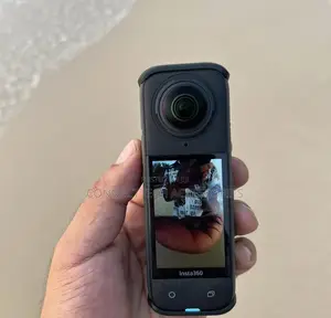 Insta360 X4