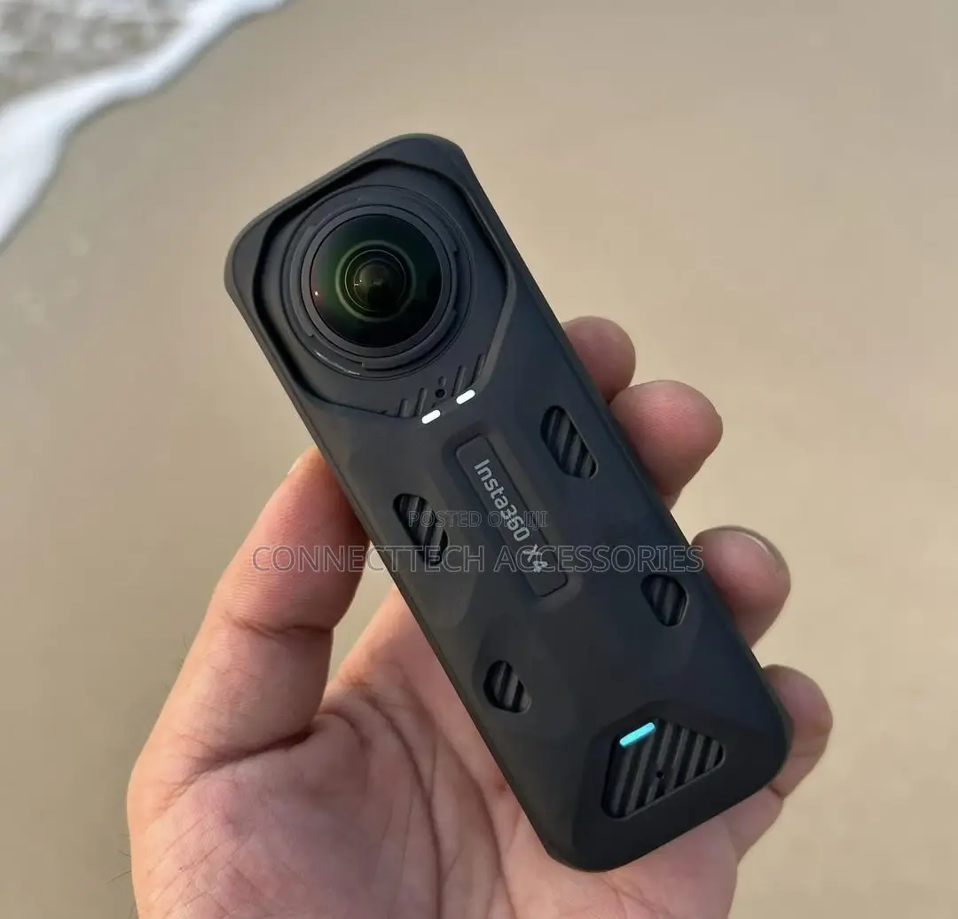 Insta360 X4