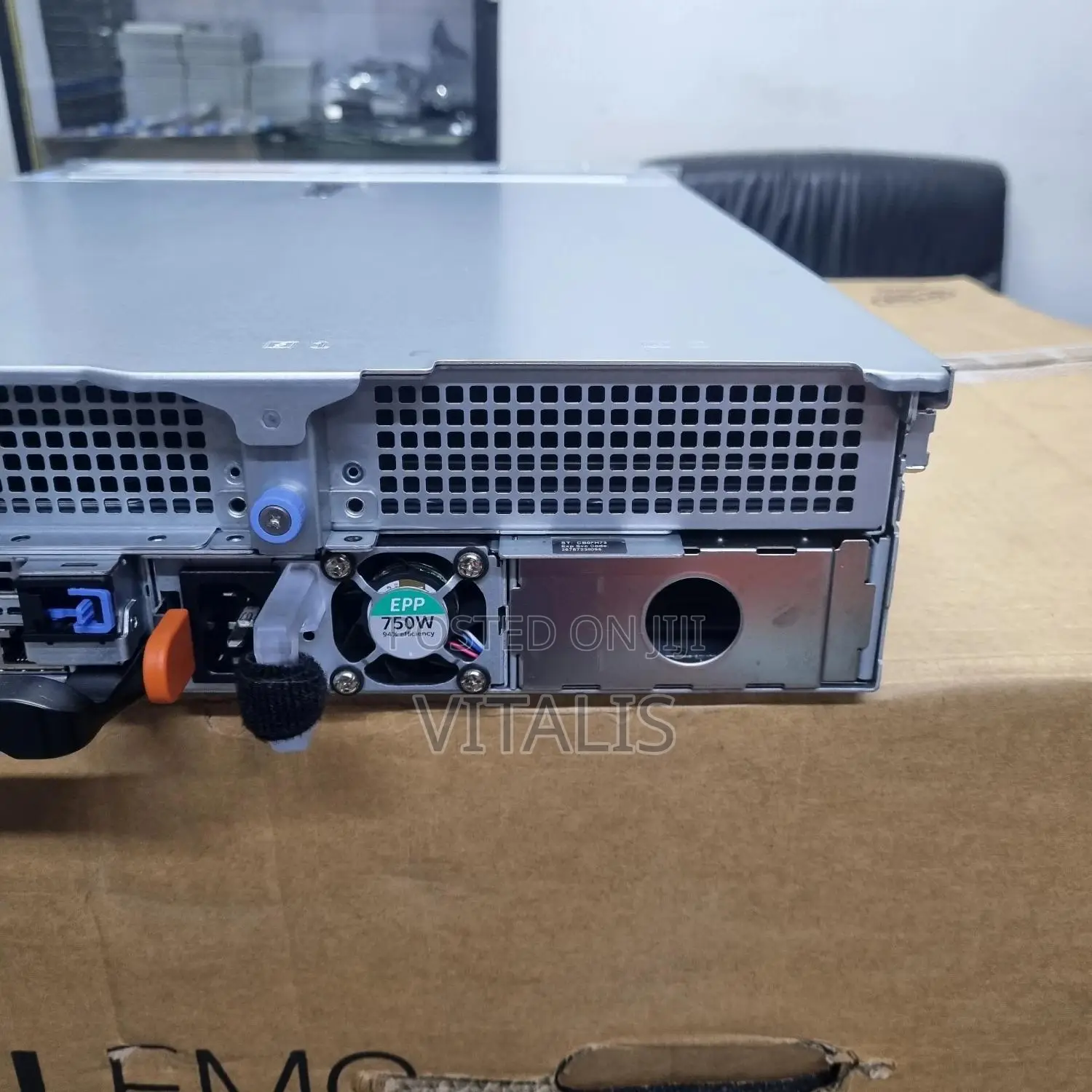 New Server Dell PowerEdge R740 64GB Intel Xeon SSD 1T