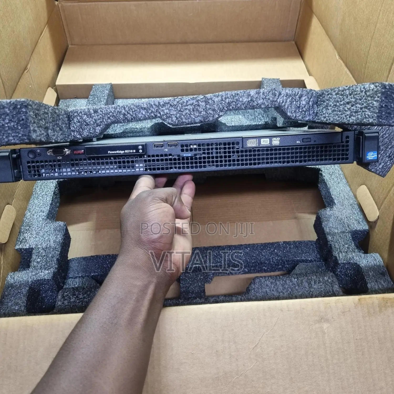 New Server Dell Poweredge R210 II 32GB Intel Xeon HDD 640GB