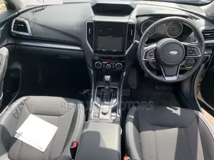 Subaru Forester 2.5i Limited AWD 2018 White