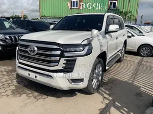 Toyota Land Cruiser 4.6 V8 ZX 2014 White