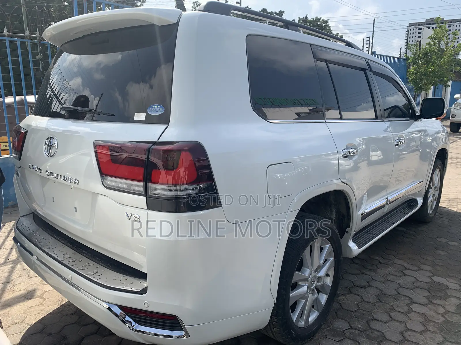 Toyota Land Cruiser 4.6 V8 ZX 2014 White