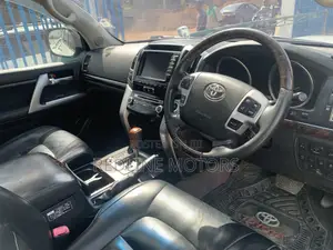 Toyota Land Cruiser 4.6 V8 ZX 2014 White