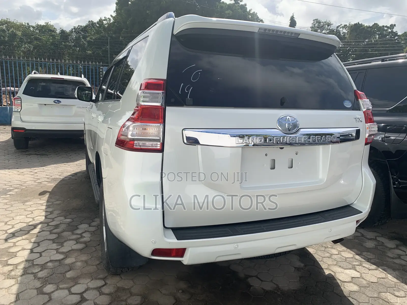 Toyota Land Cruiser Prado 2.7 2017 White