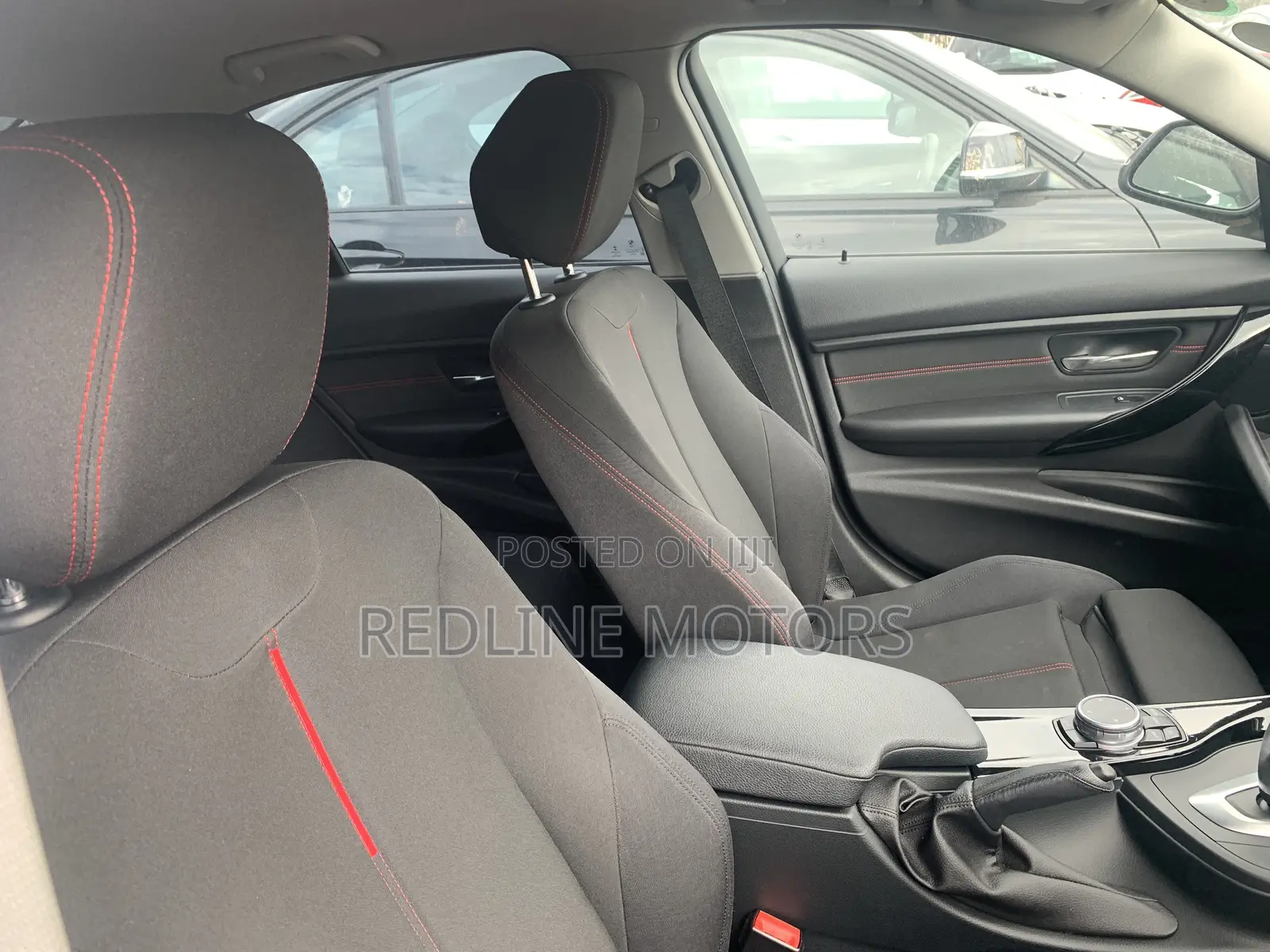 BMW 320i Sedan RWD 2017 Black
