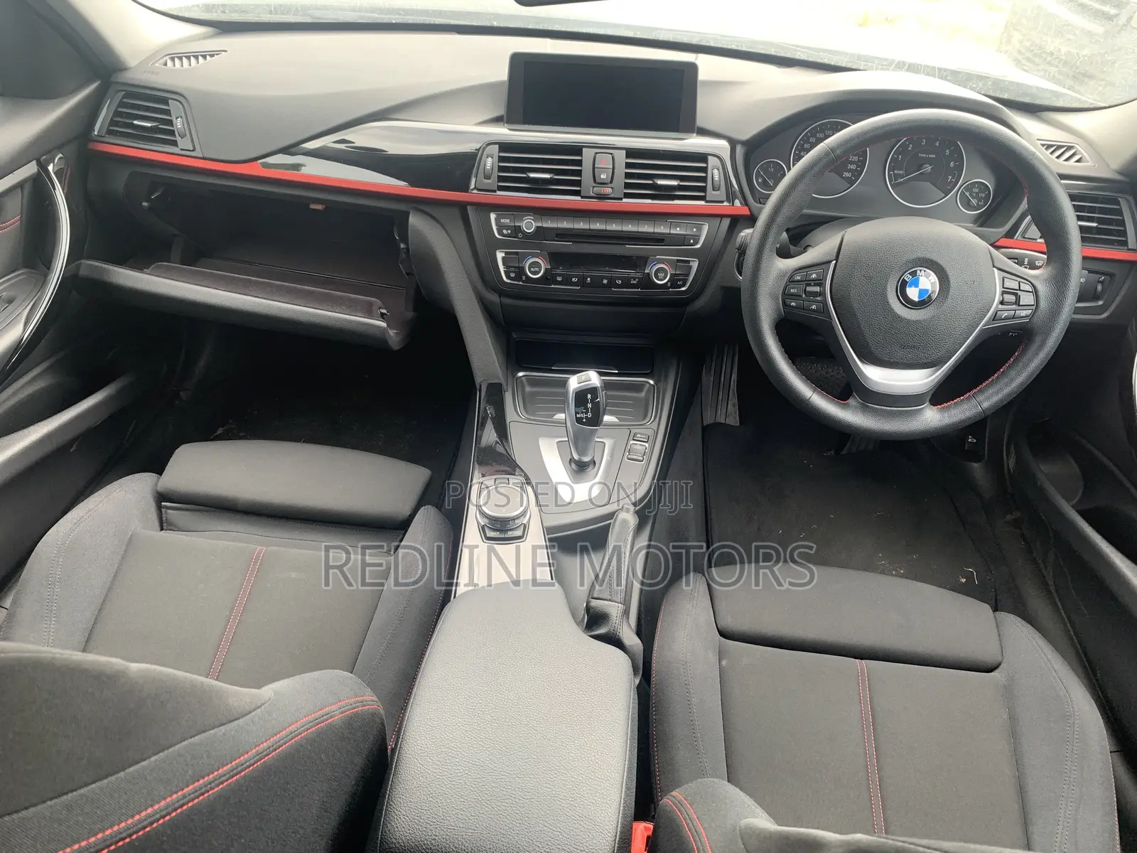 BMW 320i Sedan RWD 2017 Black