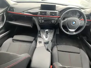 BMW 320i Sedan RWD 2017 Black