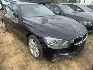 BMW 320i Sedan RWD 2017 Black