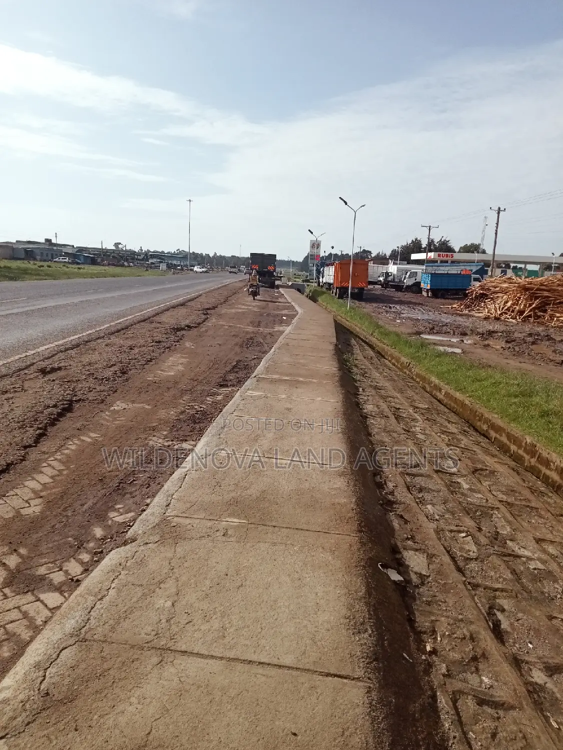 Plot on Sale at Flyover Kinangop