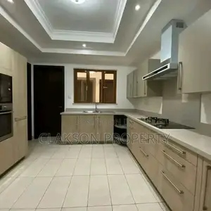5bdrm Townhouse/Terrace in Lavington for sale