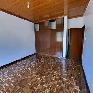 5bdrm Townhouse / Terrace in Kilimani for rent