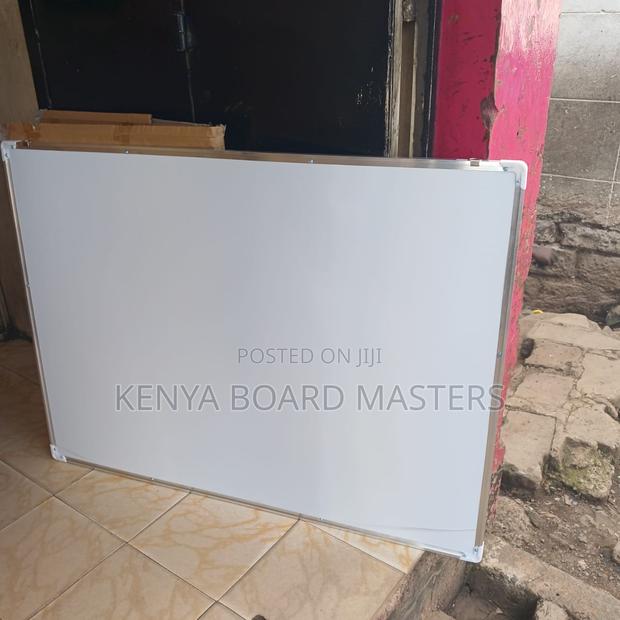 White Board White Board White Board White Board ° - main view