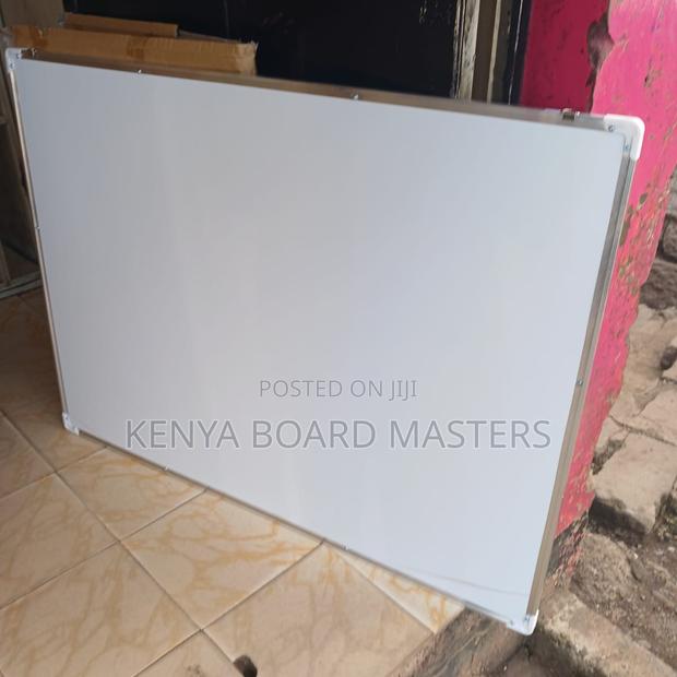 White Board °White Board °White Board °White Board - main view