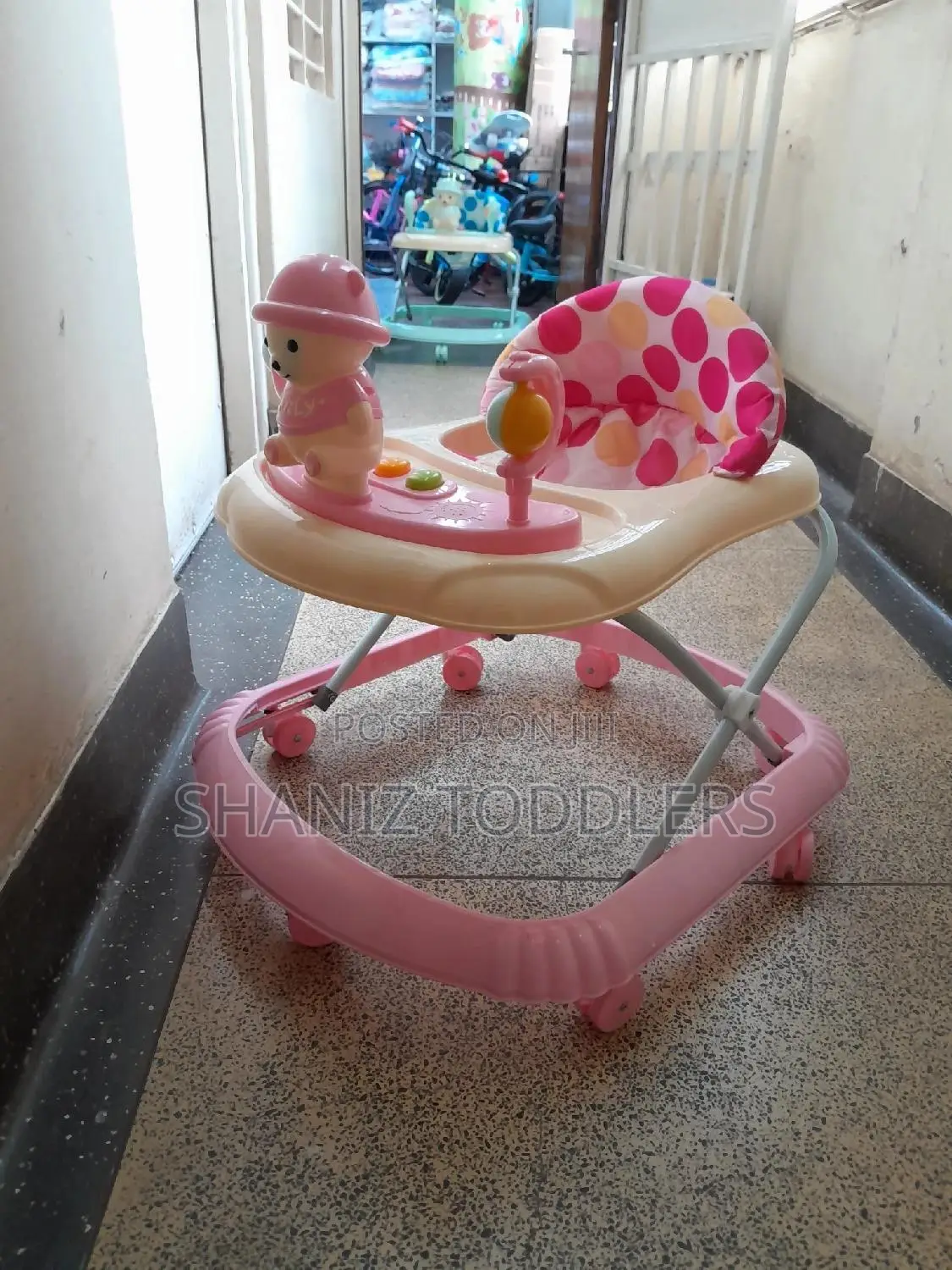 Adjustable Baby Walker * Adjustable Baby Walker