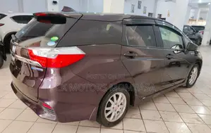 Honda Fit Shuttle 2017 Purple