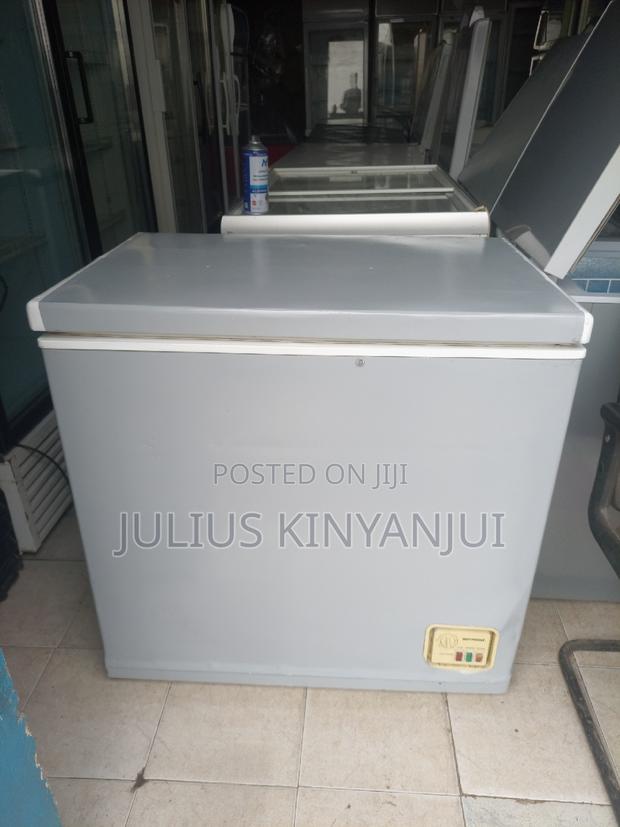 Hotpoint 200L Deep Freezer - thumbnail 3