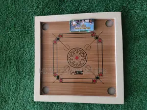 Carrom Board Complete With Carrom Men - 18x18 Inch