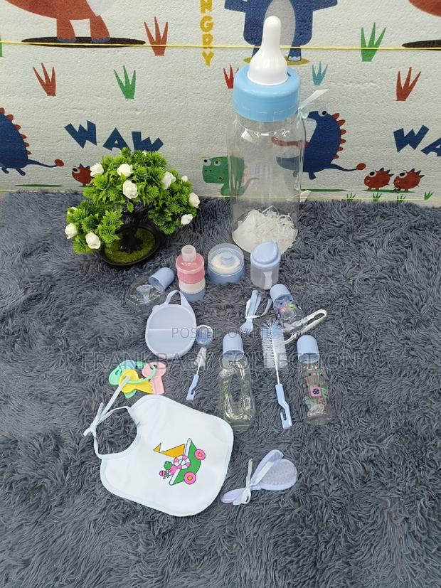 Unique Quality Boss Bank/Feeding Set - main view