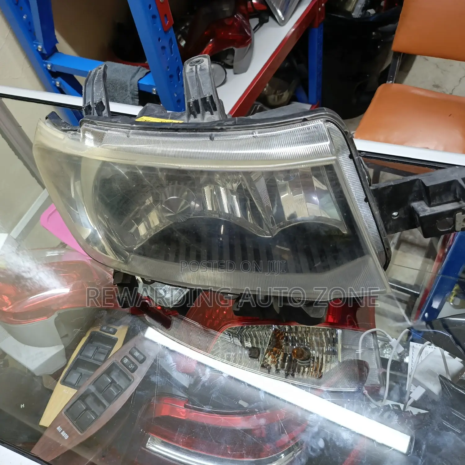 Toyota Bb Hammer Headlight Xenon.