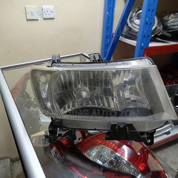 Toyota Bb Hammer Headlight Xenon. - thumbnail 3