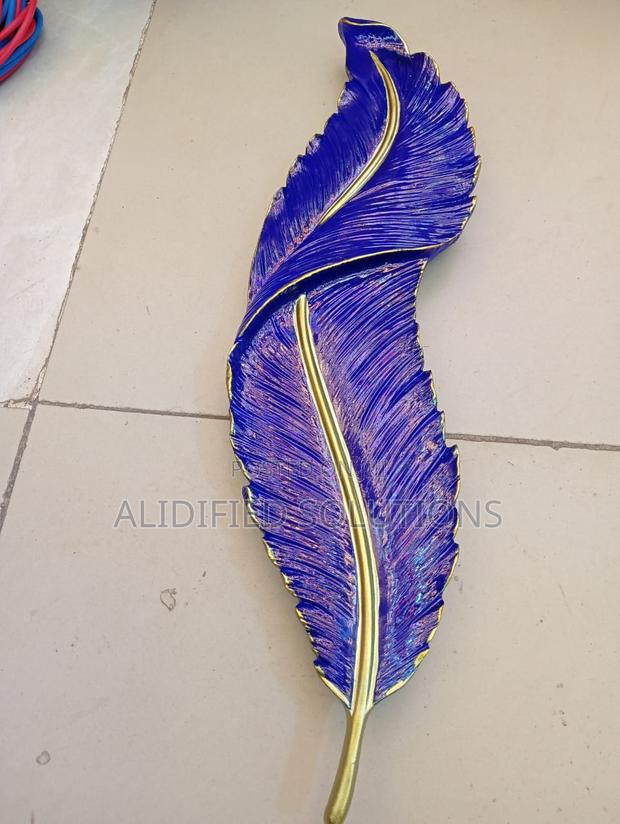 Feather Like Wallbracket - main view