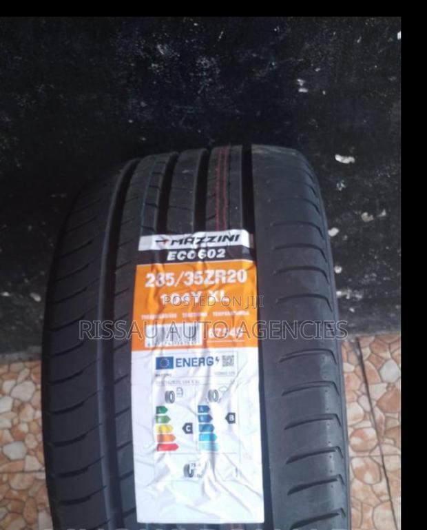 285/35 R 20 Mazzini Low Profile Tyres Made in China.