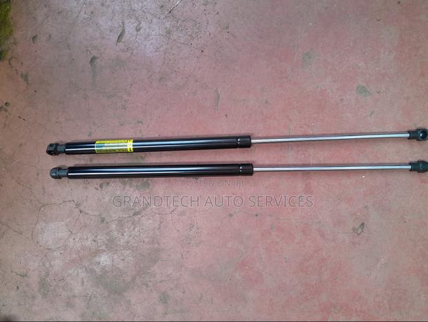 Toyota Crown Bonnet Shocks