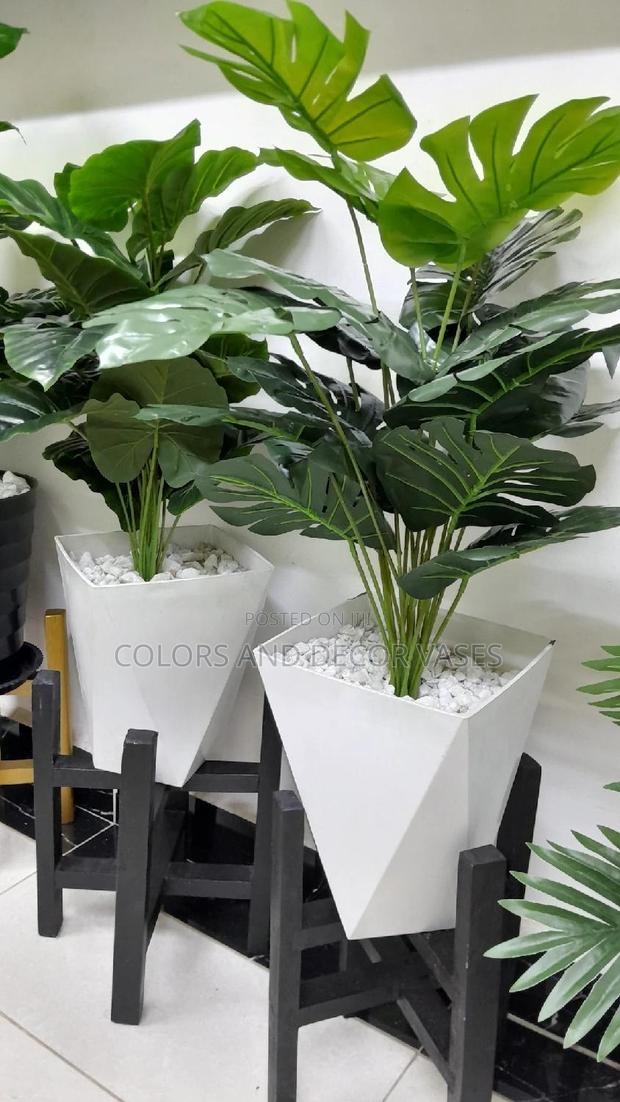 Vase,Stand With Artificial Flowers - main view