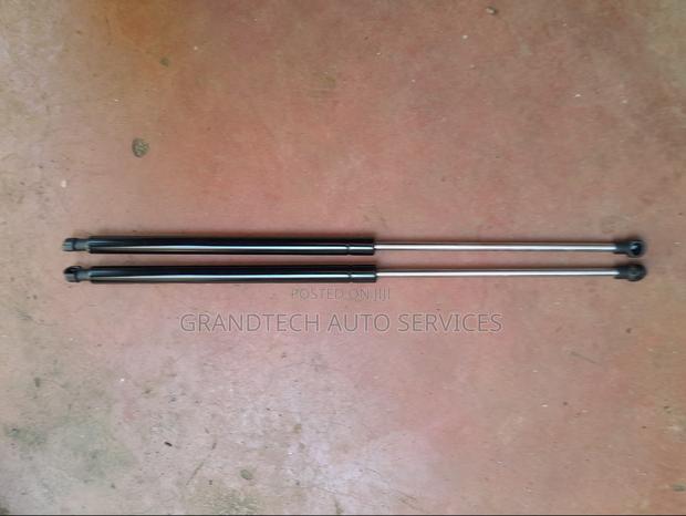 Xtrail T30 Boot Shock