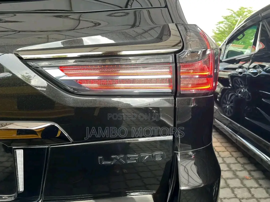 Lexus LX 570 AWD 2017 Black