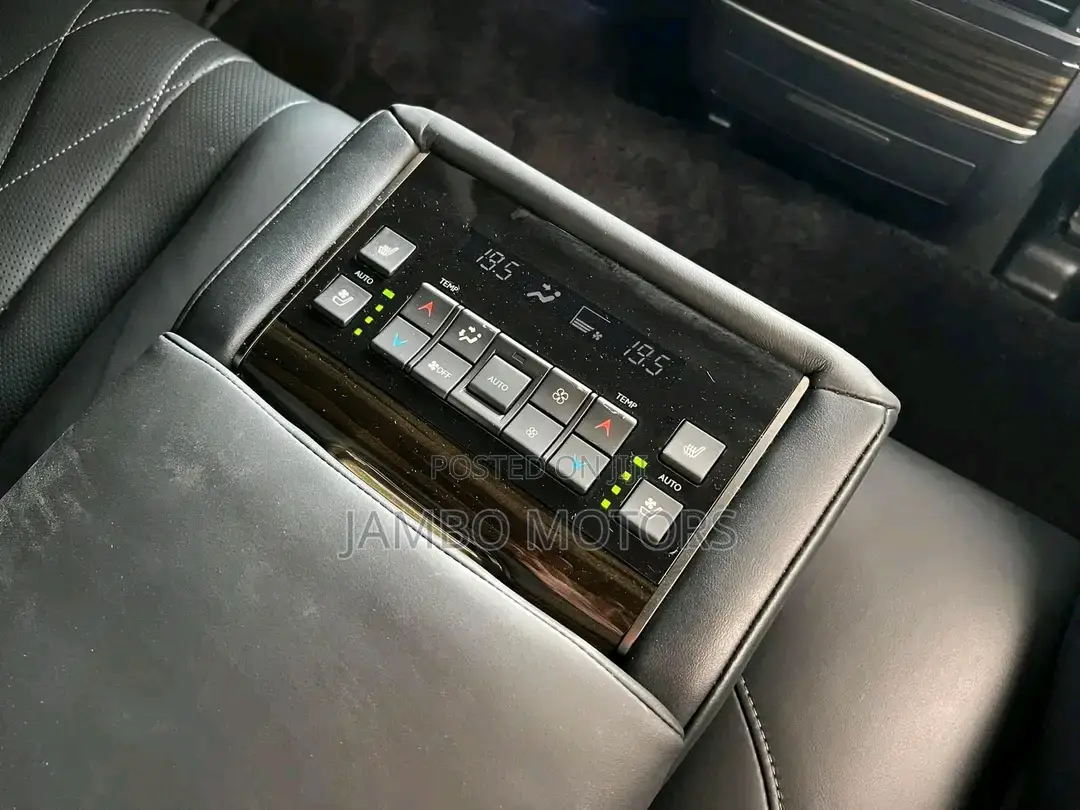 Lexus LX 570 AWD 2017 Black