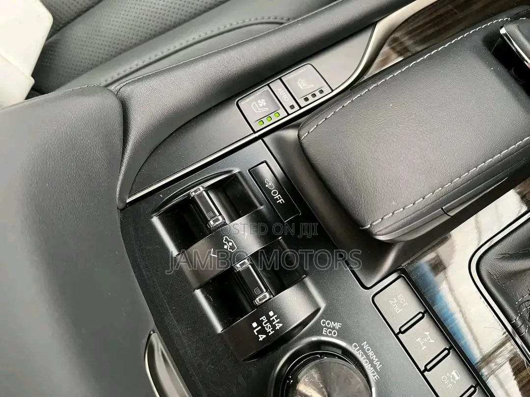 Lexus LX 570 AWD 2017 Black