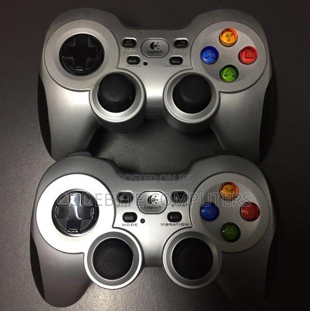 Logitech F710 Wireless Gamepad - thumbnail 3