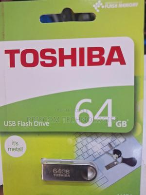 Toshiba USB Flash Disk, 3.0 Toshiba 64GB USB Flash Disk - thumbnail 2