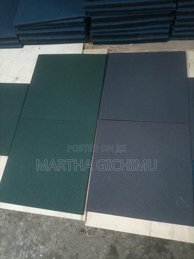 Commercial/Residential Gym Rubber Tyle Mat - main view