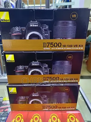 New Nikon D7500 With 18-140