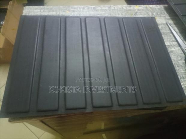 Leather Table Mats - thumbnail 5