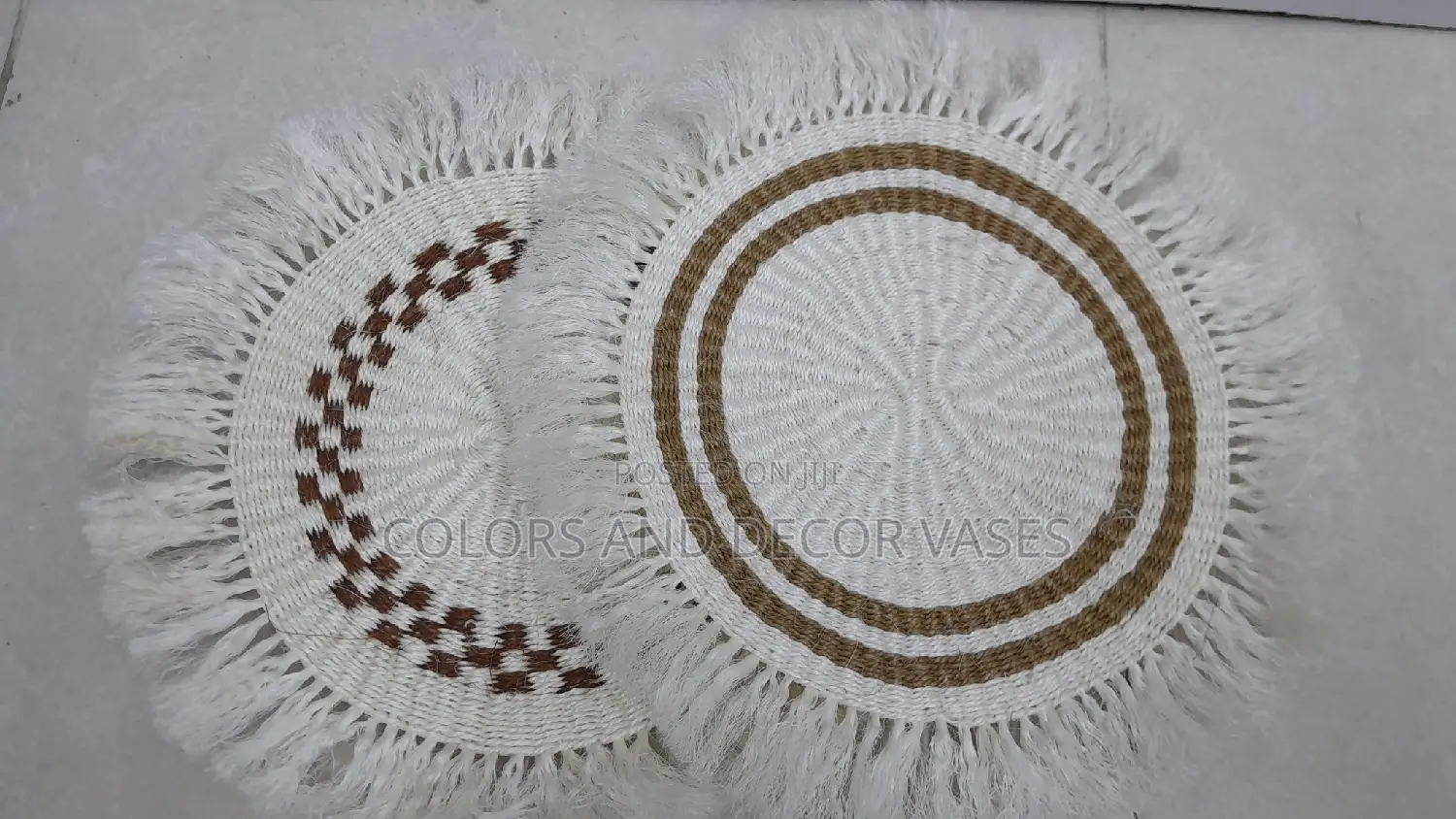 White With Brown Mats for Table